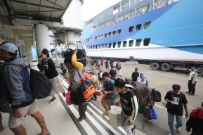 Arus Penumpang di Pelabuhan Tanjung Perak Surabaya Naik 121 Persen