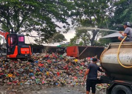 DLHK Sidoarjo Ambil Alih Tata Kelola Sampah yang Menggunung di Purabaya