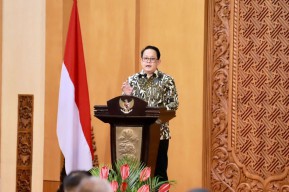 Mendagri Tunjuk Adhy Karyono Gantikan Khofifah, jadi Pj Gubernur Jatim