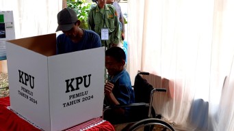 Pemilih Disabilitas Sambat Akses TPS di Trenggalek, Ini Respons Bupati Ipin