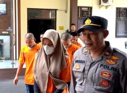 Pemandu Lagu di Trenggalek Ditangkap karena Nyambi Edarkan Pil Koplo