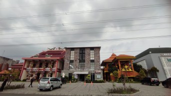6 Tempat Ibadah dalam 1 Lokasi, Bukti Kerukunan Beragama di Surabaya