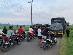 Puluhan Motor Tak Sesuai Standar Diamankan Polres Probolinggo saat Balap Liar
