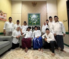 Eri Cahyadi Datangi Kantor PKB, Merapat Jelang Pilwali Surabaya 2024?
