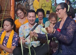 Hasta Karya Warga Kampung Budaya Polowijen Malang di Bulan Ramadan
