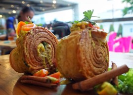Cromboloni Chicken Libanese, Menu Takjil Perpaduan Cita Rasa Italia dan Libanon