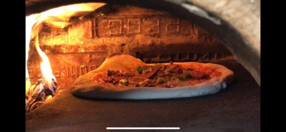 Pizza Dimasak di Atas Tungku, Manjakan Lidah Warga Ponorogo saat Berbuka Puasa