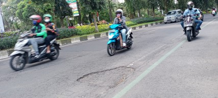 Pj Wali Kota Malang Target Perbaikan Jalan Berlubang Tuntas Sebelum Lebaran