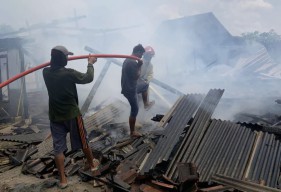 2 Rumah Warga Gayam Bojonegoro Ludes Terbakar saat Ditinggal Panen Padi
