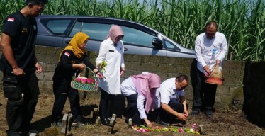 Tradisi Ziarah di Kompleks Makam Tanpa Nama Tulungagung Jelang Ramadan