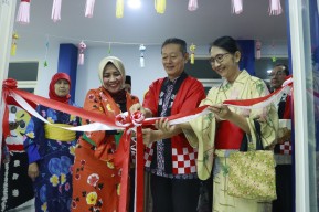 Konjen Jepang Turut Resmikan Laboratorium Bahasa Jepang di Unitomo Surabaya
