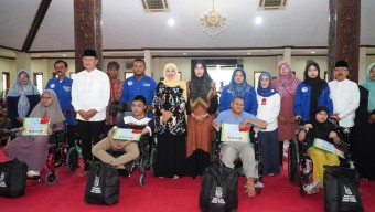 Pemprov Jatim Santuni 1000 Anak Yatim di Lamongan, Khofifah Beri Tausiah