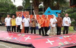 PII Gresik Bikin Perahu Penyelamat Berbahan Limbah untuk BPBD Jawa Timur