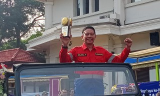 Pj Wali Kota Kirab Piala Adipura Keliling Kota Malang, Ini Target Selanjutnya