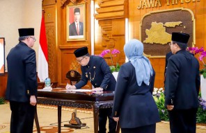 Lantik Pj Sekdaprov Jatim, Adhy Karyono: Saya Minta Ada Letupan-letupan yang Baru