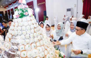 Makna Megengan dan Gunungan Apem Pj Gubernur Jatim di Grahadi