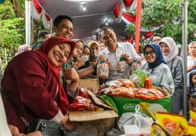Pemkot Gelar Pasar Murah, Tekan Inflasi di Surabaya