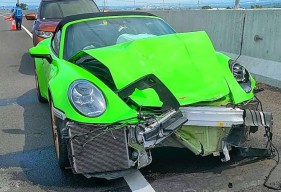 Porche Seruduk Grand Livina di Tol Porong, Begini Kronologisnya