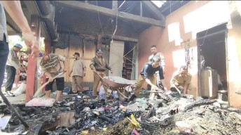 Rumah dan Toko di Pacitan Ludes Terbakar Gegara Kulkas, 2 Mekanik Terluka