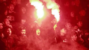 Serbu Sesi Latihan Persik Kediri di Brawijaya, Suporter: Bablaske Juara!