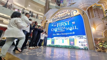 Royal Plaza Surabaya Mulai Terapkan Bayar Belanja Non-Tunai