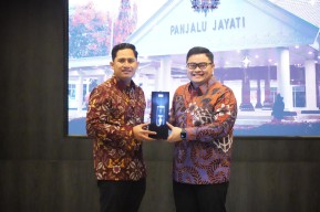 Mas Dhito Bahas Pengembangan Program Listrik Masuk Sawah di Kediri dengan PLN