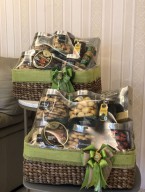 Tradisi Memberi Parcel dan Hampers di Hari Special, Apa Sih Bedanya?