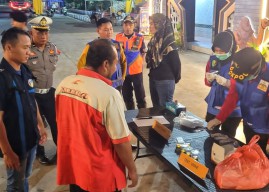 Arus Balik Lebaran, Polresta Sidoarjo Tes Urine Kru Bus di Terminal Purabaya