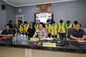 Fakta-fakta Penggerebekan Sarang Pesta Narkoba di Surabaya