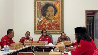 Eri-Armuji Bakal Duet Lagi di Pilwali Surabaya 2024, Wis Yakin?