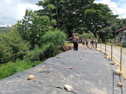 Jalan Raya Ponorogo-Pacitan Km 225 Longsor, Pemudik Harus Waspada!
