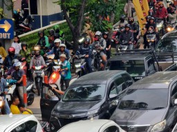 Puncak Kunjungan Wisatawan di KBS Diprediksi 14 April, Ini Antisipasi Parkirnya