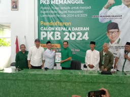 Kepala BPKAD Lamongan Khusnul Yakin Daftar Penjaringan Bacabup PDIP dan PKB