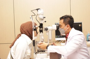 Mengenal Teknologi Lasik hingga Tanam Lensa di NEC Surabaya