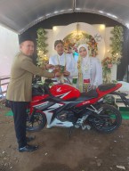 Mempelai Perempuan di Ponorogo Dapat Mahar Motor CBR, Mau Trek-trekan?