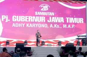 Pj Gubernur Adhy Pastikan Komitmen Pemprov Jatim Dukung Ekonomi Hijau