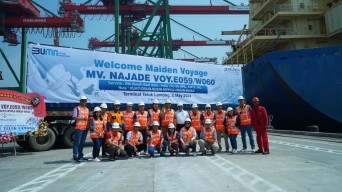 Terminal Teluk Lamong Sambut Peluncuran New Service ke India