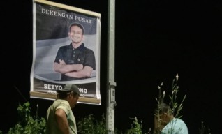Baliho Adik Mensesneg Bertebaran Jelang Pilkada Bojonegoro, Mau Nyalon?