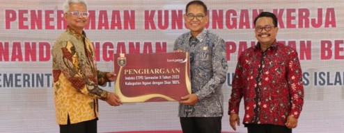 Ngawi Diganjar Penghargaan dari Bank Jatim, Sukses Terapkan ETPD 100 Persen