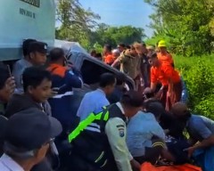 Mobil Rombongan Ponpes Sidogiri Dihantam KA Pandalungan di Pasuruan, 4 Meninggal