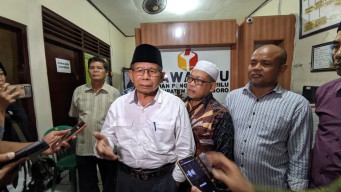 Berkas Dikembalikan KPU, Bapaslon Independen Lapor Bawaslu Bojonegoro