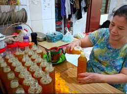Penjual Jamu di Sidoarjo Ini Kebanjiran Order saat Musim Kemarau Panjang