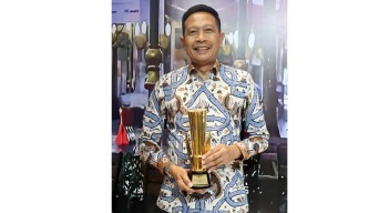 Pj Wali Kota Malang Wahyu Hidayat Terima PPD Tingkat Nasional Tahun 2024