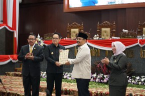 DPRD Jatim Setujui LKPJ Gubernur 2024