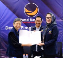Lita Machfud Arifin Terima Tongkat Estafet Ketua DPD Partai NasDem Surabaya