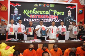 Polisi Ungkap 8 Kasus di Kediri Selama Mei-Juni, Judi Slot hingga Pengeroyokan