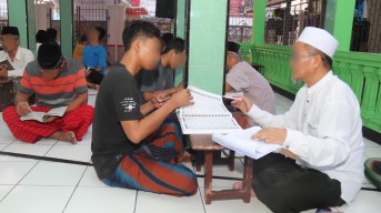 Napi Teroris di Lapas Kediri jadi Guru Ngaji