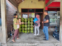 Langkah Disperdagkum Atasi Kesulitan LPG 3 Kg di Ponorogo