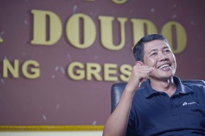 Sutomo, Menghapus Luka Menyulap Desa