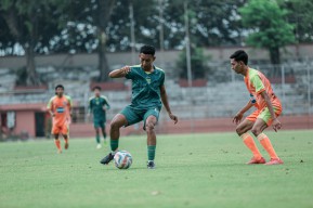 Alfan Suaib Curi Perhatian di Laga Uji Coba Persebaya Surabaya Vs Rakha FC